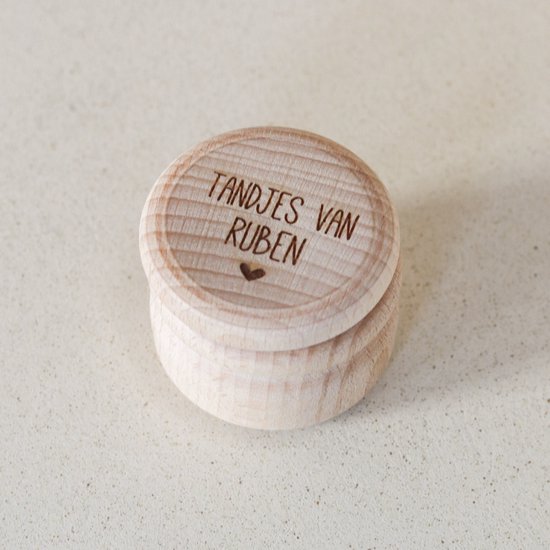 Melktandendoosje met naam - Gepersonaliseerd cadeau - Tandendoosje met naam - houten tandenpotje - Merk: Fien & Feau van Fien & Feau — afbeelding 2