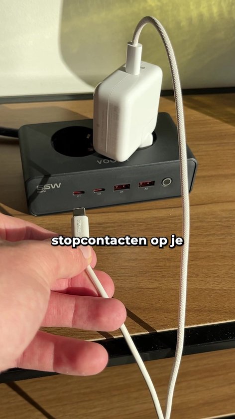 Voomy 65W Stekkerdoos - 2 USB-C & 2 USB-A Poorten - 2 Stopcontacten Voomy 65W Stekkerdoos - 2 USB-C & 2 USB-A Poorten - 2 Stopcontacten