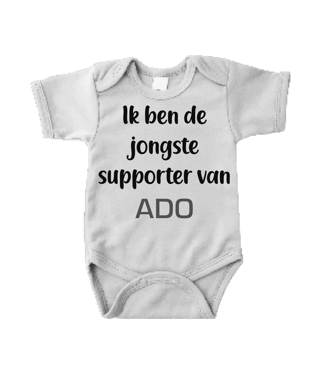 Rompertje jongste supporter van Ado