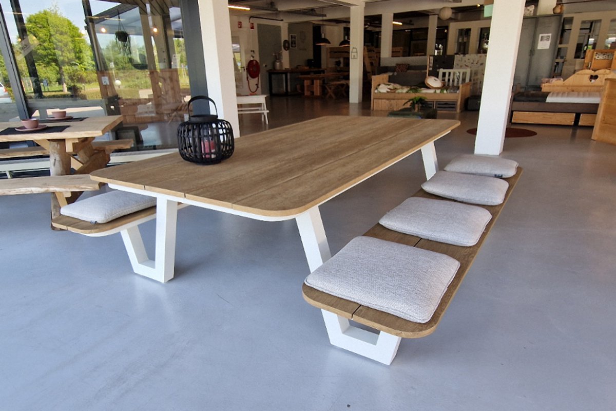Rockwood® Picknicktafel Aluminium Livorno 2.20m inclusief montage op locatie Naturel