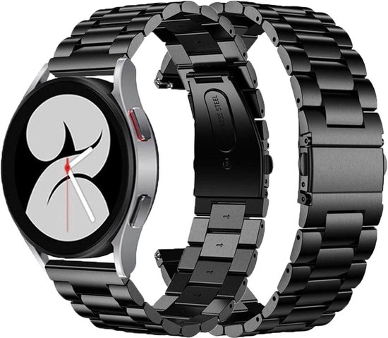 Zwart metalen schakelbandje, naast een zilverkleurig horloge met zwart-wit wijzerplaat.