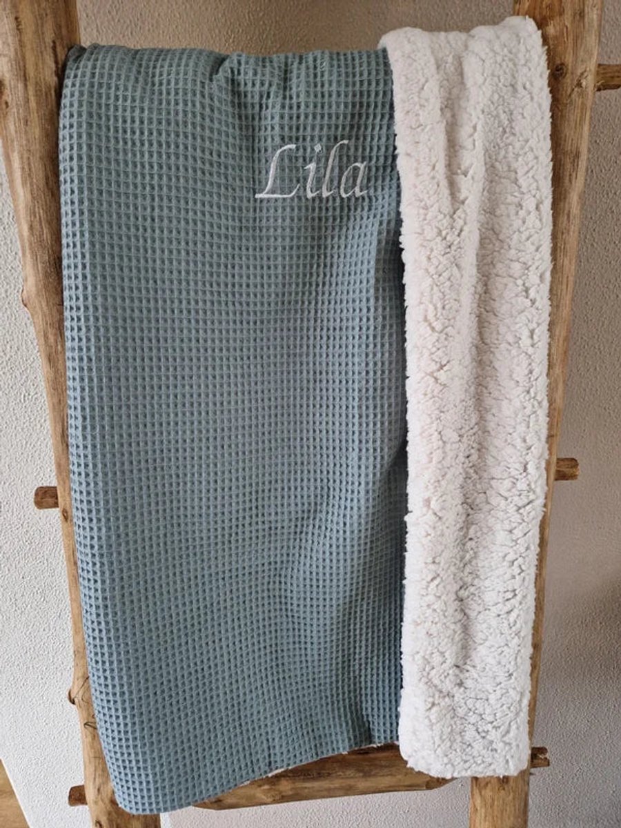 Gepersonaliseerde Baby Deken – Oud Groen / Teddy – Met Naam – Zachte Babydeken – Kinderwagen & Wieg – 100x70cm – Uniek Kraamcadeau