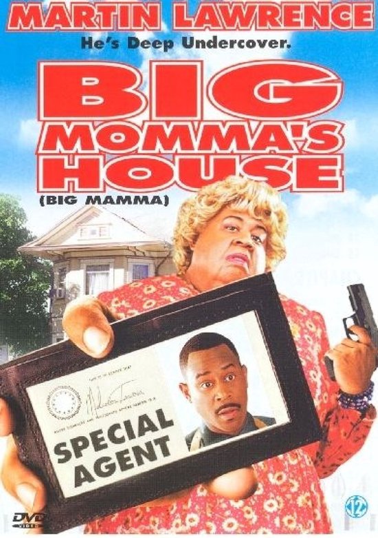 Martin Lawrence in Big Momma's House (Big Mama) met pistool en speciale agentenbadge.