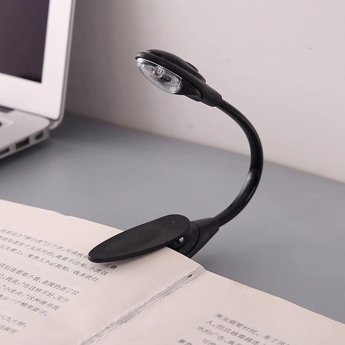 Led Boekenlamp - Draagbare Leeslamp - Lezen in Bed - Duurzame Klemlamp - 30 Gram - Zwart — cadeau in Gadgets - foto 3