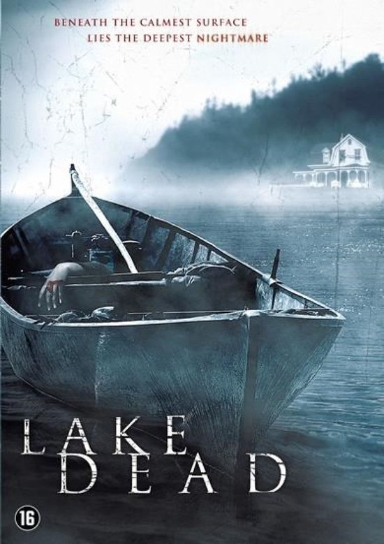 Een roeiboot drijft op een mistig meer met een huis op de achtergrond. De titel 'LAKE DEAD' staat onderaan.