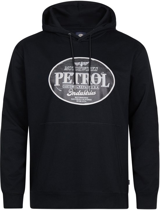 Zwarte hoodie van Petrol Industries met ronde hals en een grote ovale print met "Petrol Industries Custom Repair U.S.A.".