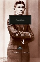 Portret van een jongeman in een tweedelig pak, met de titel 'The Trial' van Franz Kafka.