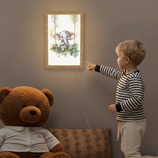 Nachtlampje 20x30 cm - Kinder lampje - Olifant - Dier - Kinderen - Jungle - Tafellamp kinderkamer - Slaapkamer lamp - Bedlamp kinderen - Kinderlampje stopcontact - Wandlamp babykamer - Nachtlampjes van Merkloos — afbeelding 5