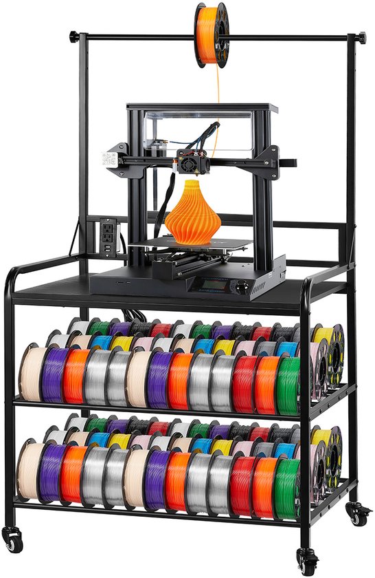 Zwart rek met 3 lagen vol met filament spoelen, met een 3D-printer en extra rol filament bovenop.