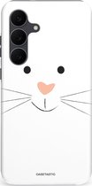 Wit telefoonhoesje met een zwart konijnengezichtje en een roze hartvormige neus. Casetastic logo onderaan.