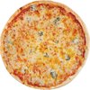 Ronde pizza met rode tomatensaus, gesmolten kaas en kruiden, 120cm diameter.