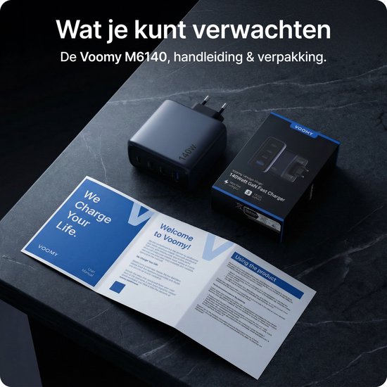 Voomy M6140 snellader, gebruikershandleiding en verpakking op een marmeren achtergrond. Tekst: Wat je kunt verwachten.