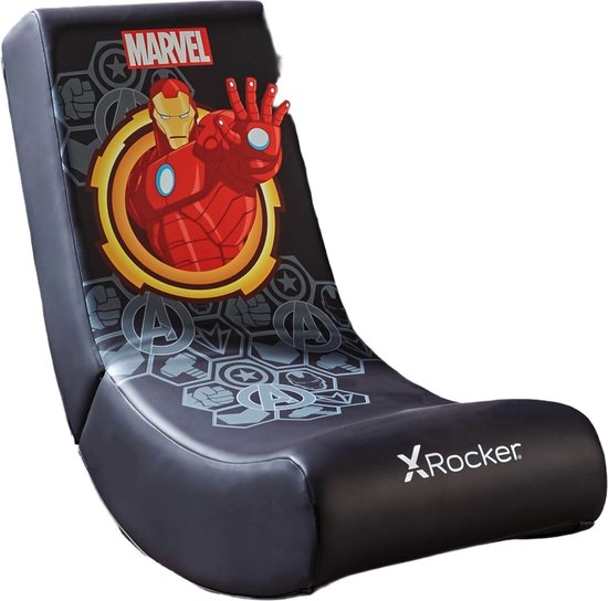 Zwarte X-Rocker gamestoel met Iron Man-print, Marvel-logo en Avengers-logo's, geïsoleerd op witte achtergrond.