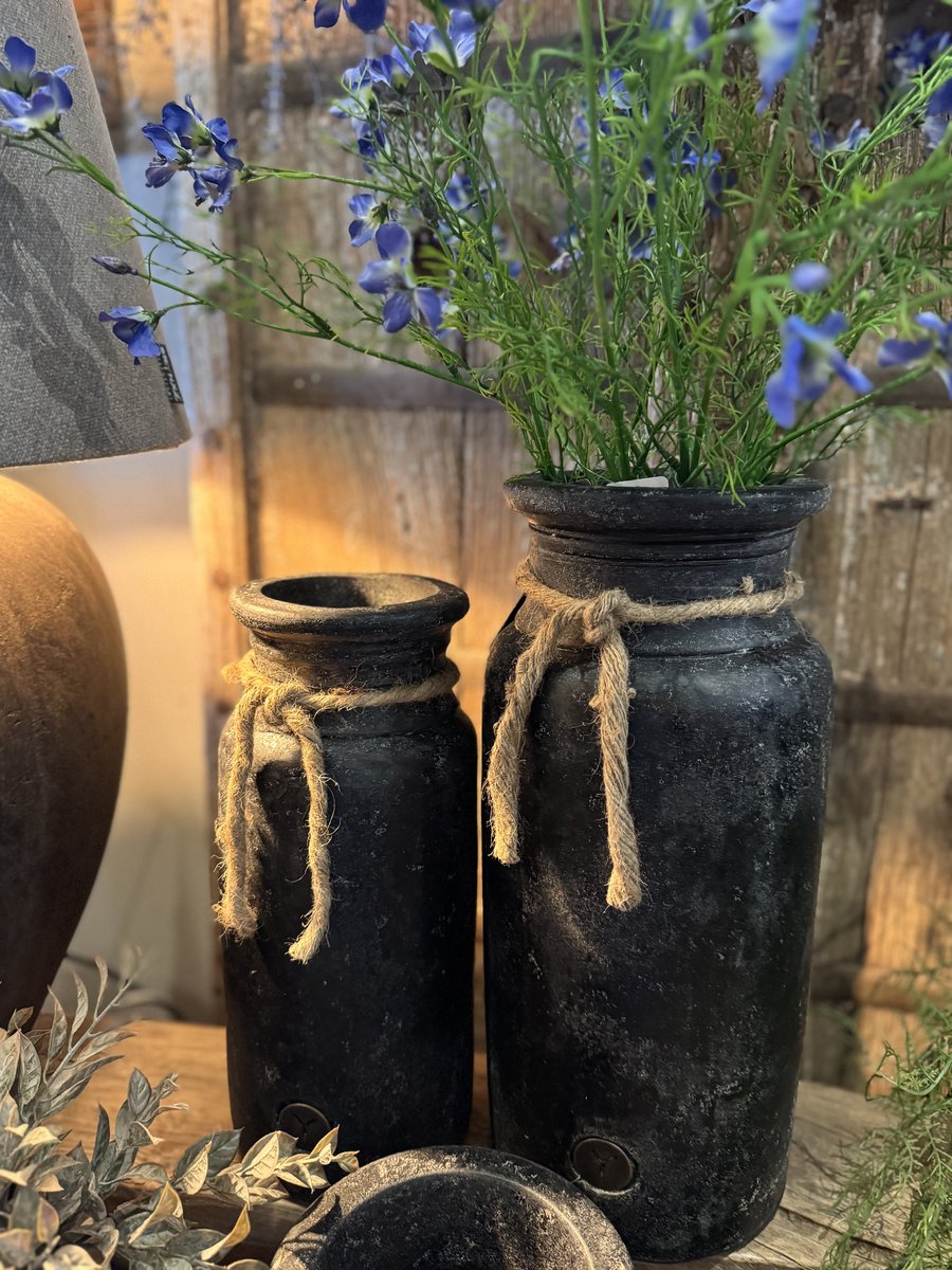 Brynxz Vase Neck with Rope Basalt - Hoge kruik/vaas met touw- landelijk- stoer sober- Moederdag- collectie 2026