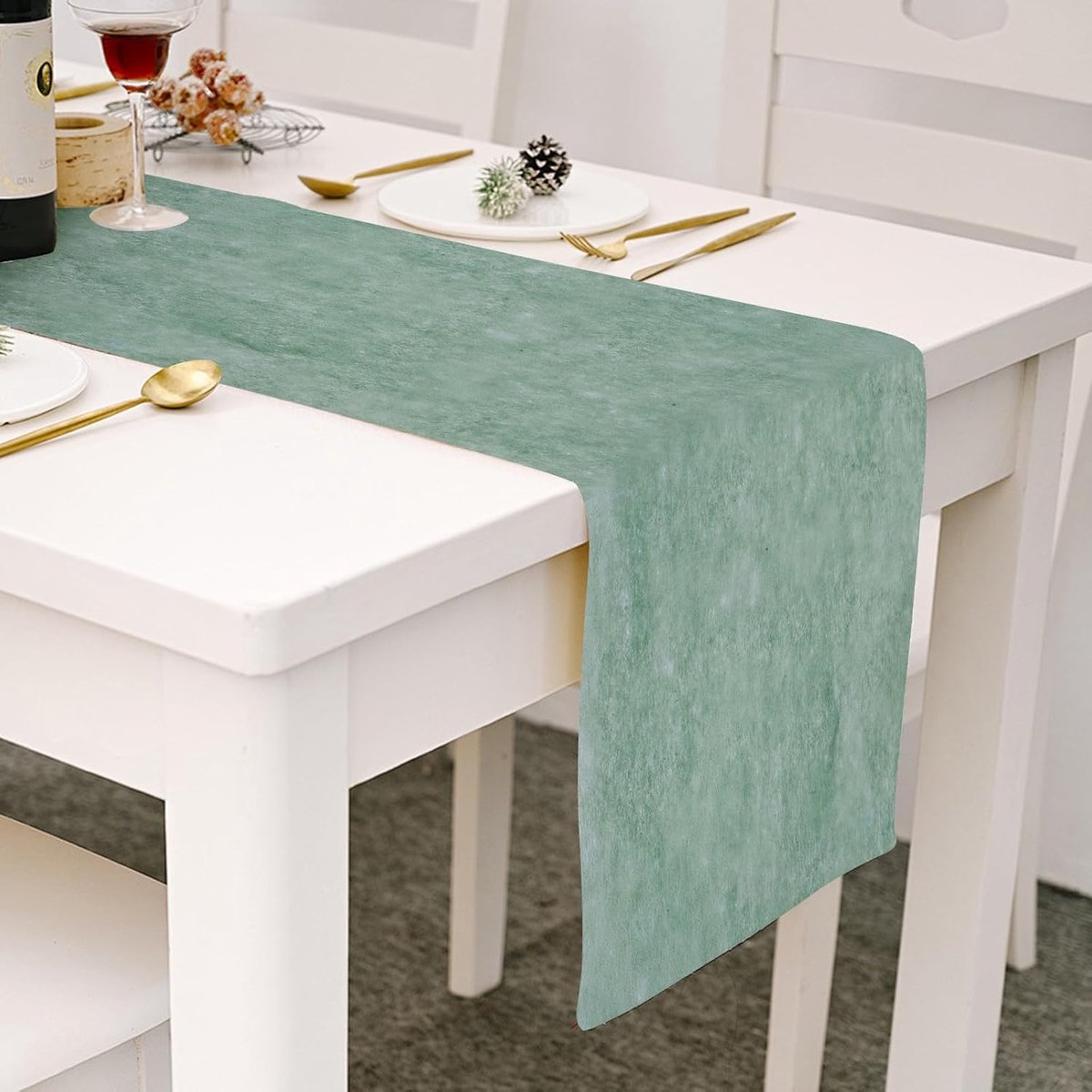 Lange Vlies Tafelloper in Eucalyptus Groen voor Feestdecoratie en Bruiloften
