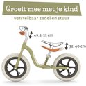Lichtgroene loopfiets met bruin zadel en bruine handvatten, verstelbaar tussen 32-40 cm (zadel) en 49.5-53 cm (stuur).