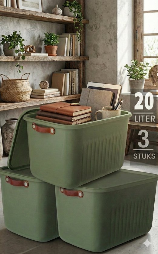 Drie groene opbergboxen van 20L met deksel en bruine handgrepen, gevuld met boeken en tablet.