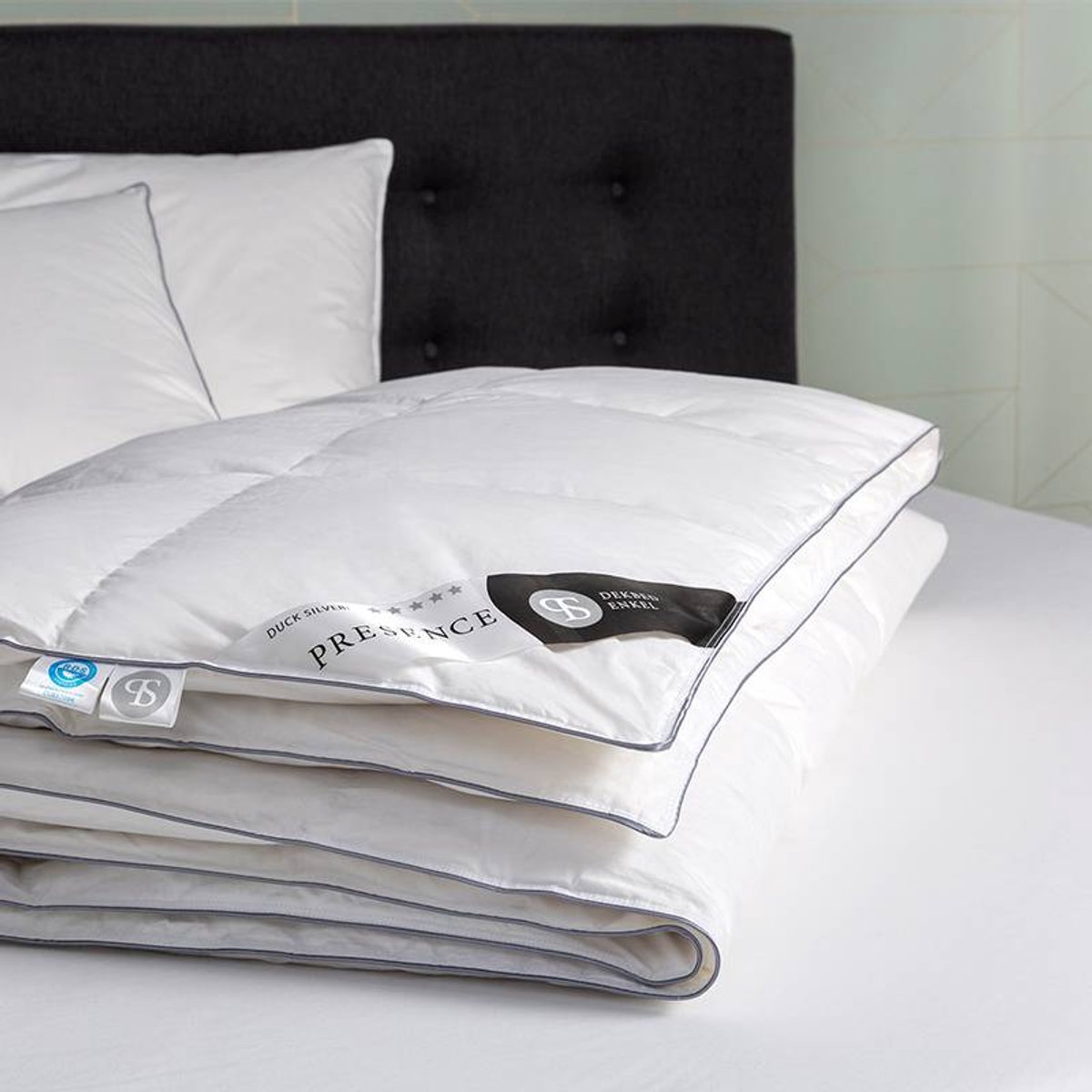 Dekbed-Discounter - Presence Dekbed 200 x 220 cm - 60% Dons - Alle seizoenen - Wasbaar op 40 graden - Lichtgewicht, soepel en uitstekend isolerend - Wit