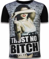 Trust No Bitch - Digital Rhinestone T-shirt - Zwart