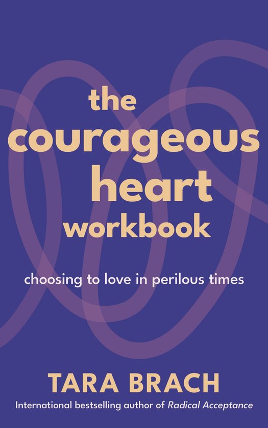 De cover van het werkboek "The Courageous Heart Workbook" met de titel in gele en witte letters op een paarse achtergrond met organische, golvende lijnen.