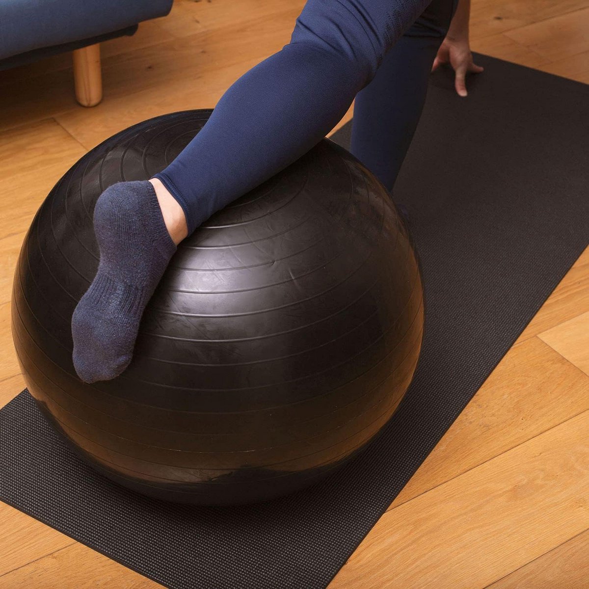 Fitness Bal - Gymnastiek Bal - Balansoefeningen Thuis - Inclusief Pomp - 65 cm - Zwart