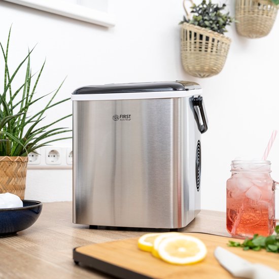 TZS First Austria IJsblokjesmaker - 1.8L Ijsblokjesmachine - 9 blokjes in 7 minuten - 120W - Draagbaar - RVS - Zelfreinigingsfunctie van Tzs First Austria — afbeelding 3