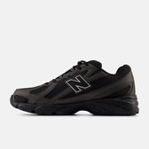 New Balance 740 - Sneakers - Unisex - Black Silver Metallic