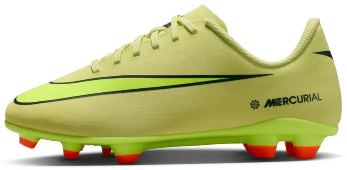Nike jr. Mercurial vapor 16 club in de kleur groen.