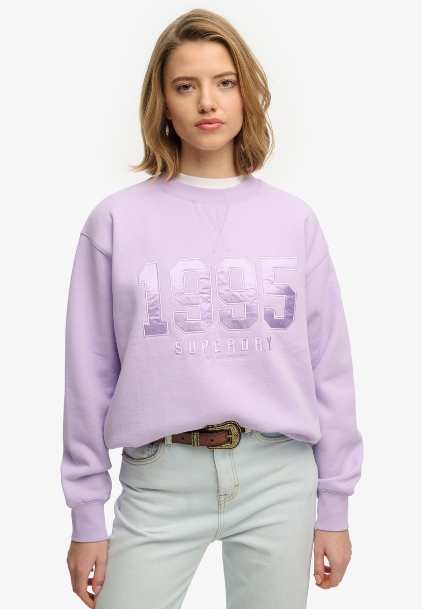 Superdry Varsity Satijnen Appliqué Trui Paars