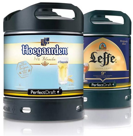 Twee bierfusten: een met Hoegaarden Wit Blanche en een met Leffe 9° Blond.