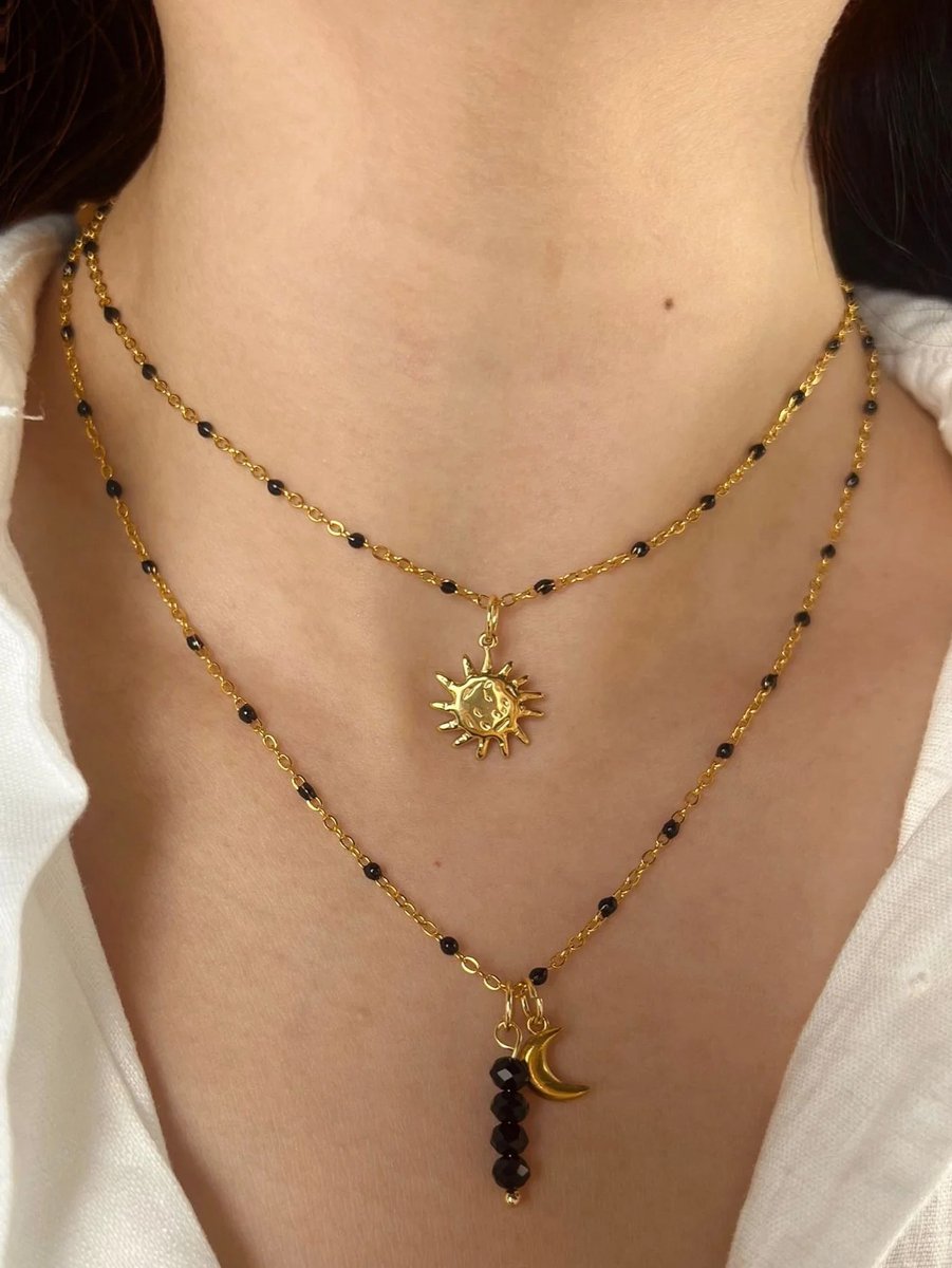 Cliste Couture - Ketting - Dubbele Halsketting met Zon en maan - Verstelbare Lengte – Sieraad voor Festivals– Moederdag - Sierden vrouw - Goudkleurige - Ketting Dames