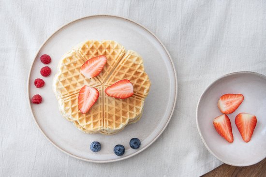 FRITEL Wafelijzer - A204 - Wafelmaker PFAS vrij - Wafelmachine voor Hartjeswafels - Hartjeswafelijzer - 5 Hartjeswafels - Wafelbakijzer met Vaste Bakplaten - Zilver - 1200W van Fritel — afbeelding 4
