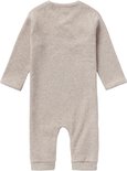 Achterkant van een beige longsleeve boxpakje met ribstof.