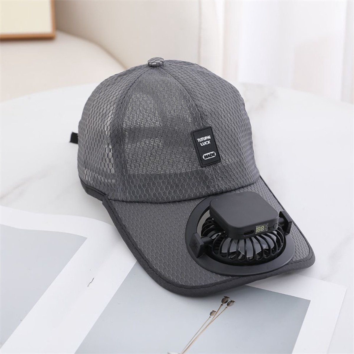 WK Zonnehoed met Ventilator voor Volwassenen – continu werken onder de zon-Baseballcap Stijl –Zonne Pet- Zonnepaneel + Type-C Opladen – UV-beschermende Zomerhoed – Met Ingebouwde Ventilator – 600mAh – Grijs