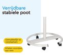Wit, rond onderstel met wielen voor een flipoverbord. "Verrijdbare stabiele poot".