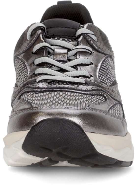 Zilverkleurige Gabor Rollingsoft sneaker van textiel, gezien vanaf de voorkant.