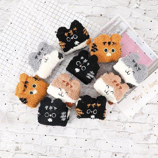 Dikke Sokken,Fluffy Fuzzy Sokken Voor Dames 5 Paar Rode Polka Dot Mid Tube Sokken Soft Cosy Floor Pantoffelsokken Dikker Winter Koraal Fleece Warme Bedsokken Voor Dames Kerstcadeau Casual Thuis Slap Dikke Sokken,Fluffy Fuzzy Sokken Voor Dames 5 Paar Rode Polka Dot Mid Tube Sokken Soft Cosy Floor Pantoffelsokken Dikker Winter Koraal Fleece Warme Bedsokken Voor Dames Kerstcadeau Casual Thuis Slap