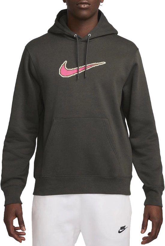 Sweat à capuche Nike Sportswear Club Fleece Neo Varsity en couleur vert.