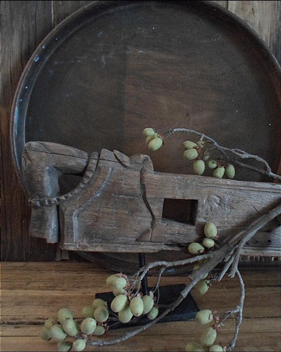 Cheval en bois authentique sur support en fer/Beau vieux cheval en bois sur support