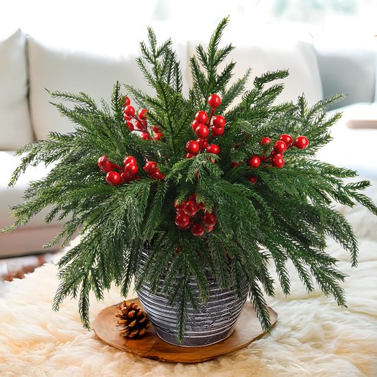 Blogiiup Norfolk Dennen, 12 stuks Norfolk Dennenstelen Realistische Kunstmatige Dennentakken Zachte Lijm Norfolk Pine Kerststengels voor Kerstmis Indoor Outdoor Woondecoratie, Kerststengels