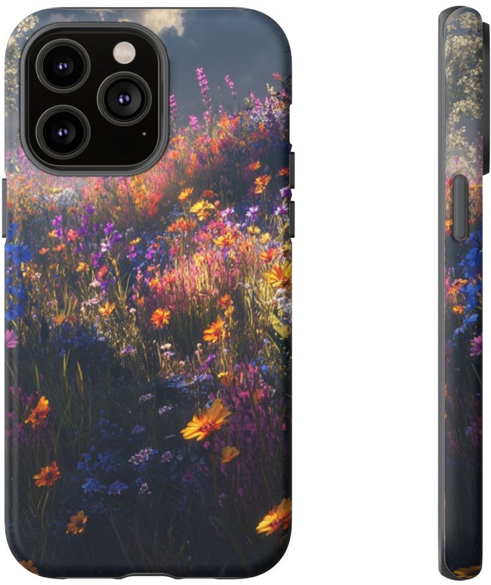 Levendig Veld met Wilde Bloemen – Telefoonhoesje Geschikt voor iPhone 14 Pro Max