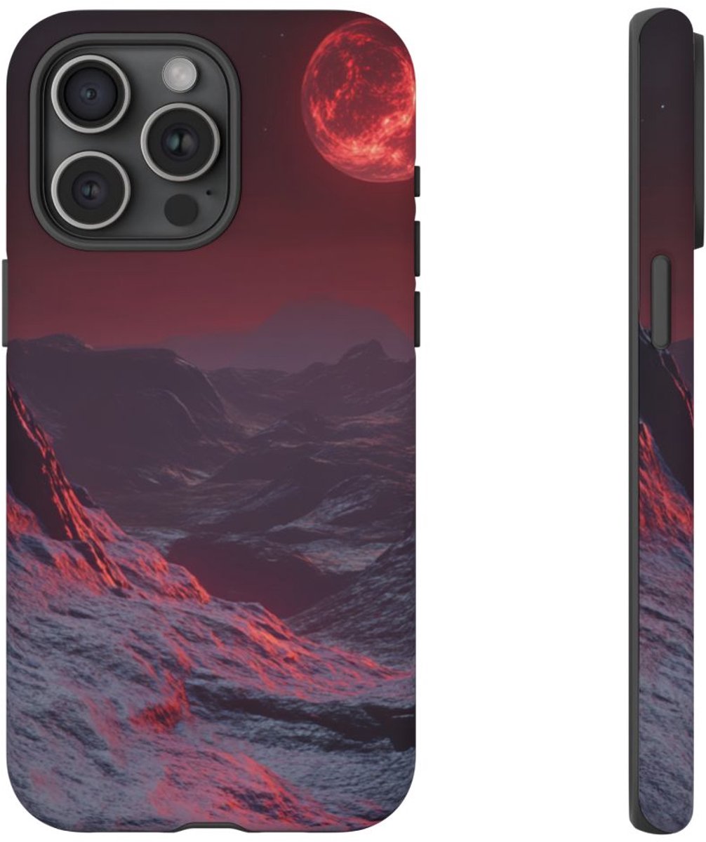 Bergachtig Landschap met Rode Maan – Telefoonhoesje Geschikt voor iPhone 15 Pro Max