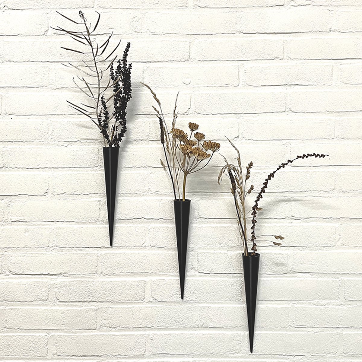 Afvalbox Wandvaasje Zwart – Set van 3 – Kegelvormig Muurvaasje – 3D Geprint – Voor Bloemen, Droogbloemen, Kunstbloemen en Kleine Plantjes”