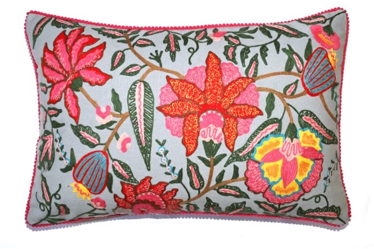 Only Natural sierkussen kussen velvet fluweel met bijzondere bloemen 40 x 60 cm