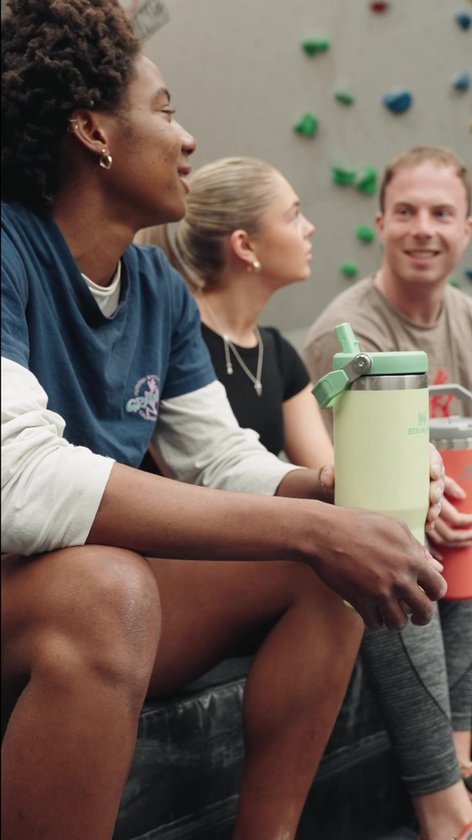 Stanley Flip Straw Tumbler 1.0 Waterfles Met Rietje 0.89L - Houdt 12