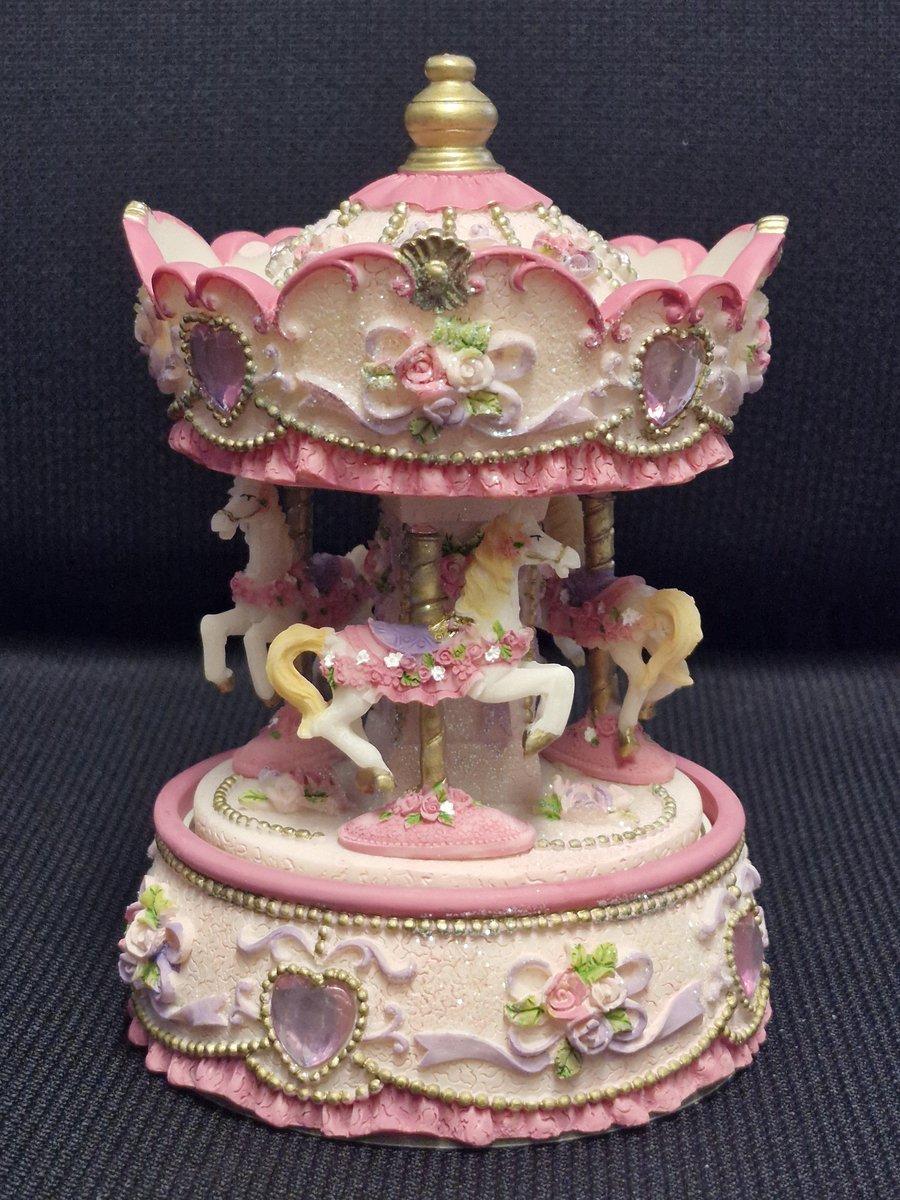 Vintage Speeldoos Carrousel - Muziekdoos - Eine kleine Nachtmusik Mozart - (hxbxd) ca. 16cm x 11cm x 11cm