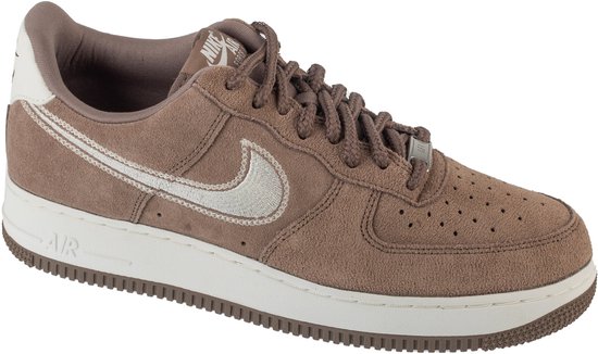 Nike Air Force 1 '07 Lv8, Homme, Marron, Baskets pour femmes, taille : 45,5