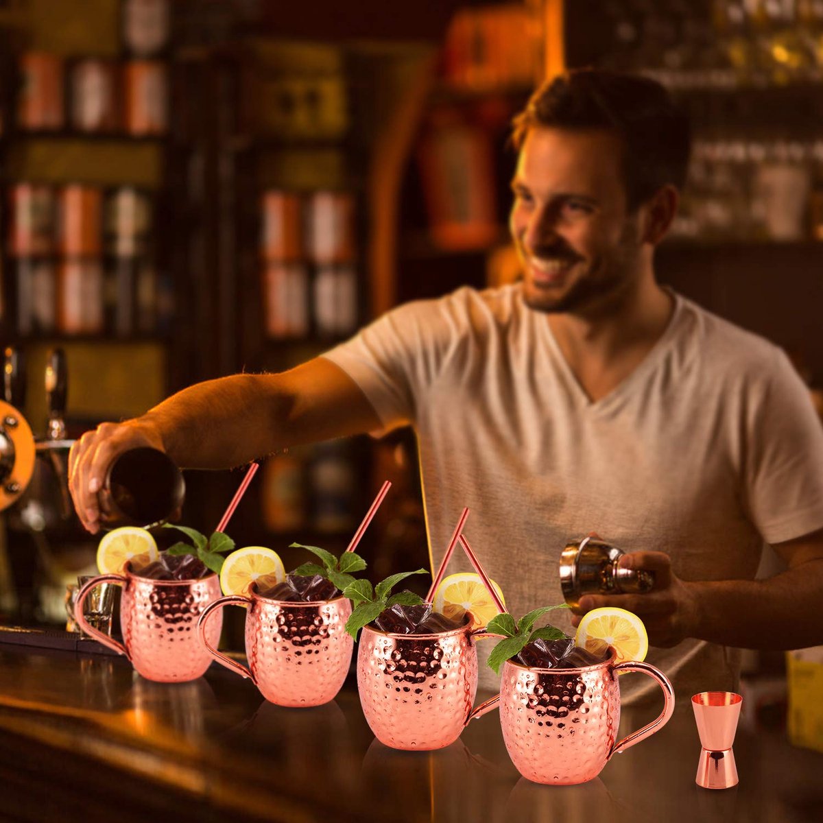 Ibenzoa® Handgemaakte Koperen Moscow Mule Bekers Set van 4 - 550ml met Riempjes & Jigger