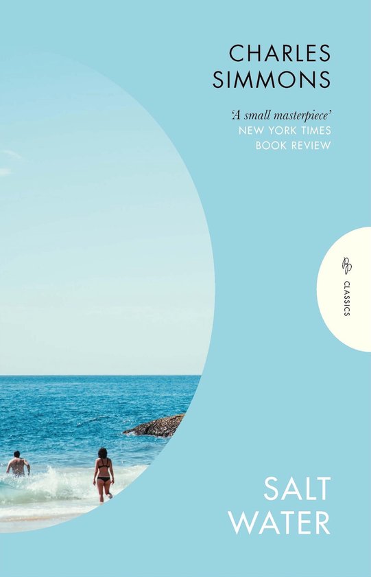 Boekcover met twee personen die in zee zwemmen. Titel: 'Salt Water'.