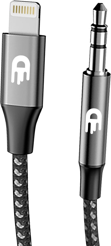 Câble tressé noir avec connecteur Lightning et prise jack 3,5 mm, isolé sur fond blanc.